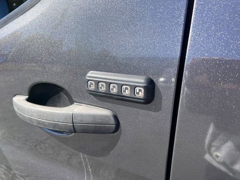 Used 2019 Ford Transit 350 XLT image 24