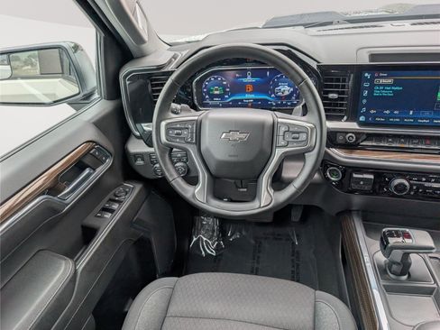 Used 2023 Chevrolet Silverado 1500 LT Trail Boss AWD/4WD image 18