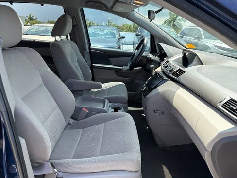 Used 2016 Honda Odyssey SE image 2