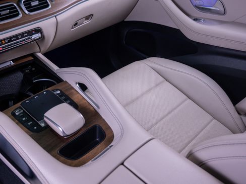 Used 2024 Mercedes-Benz GLE 450 4MATIC image 28