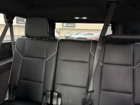 Used 2023 Cadillac Escalade ESV Premium Luxury w/ Performance Package image 28