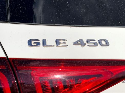 Used 2021 Mercedes-Benz GLE 450 4MATIC image 31