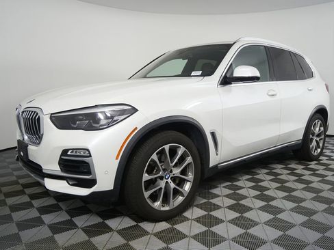 Used 2021 BMW X5 xDrive40i w/ Premium Package AWD/4WD image 7