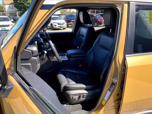 Used 2025 Toyota Land Cruiser w/ Premium Package AWD/4WD image 10
