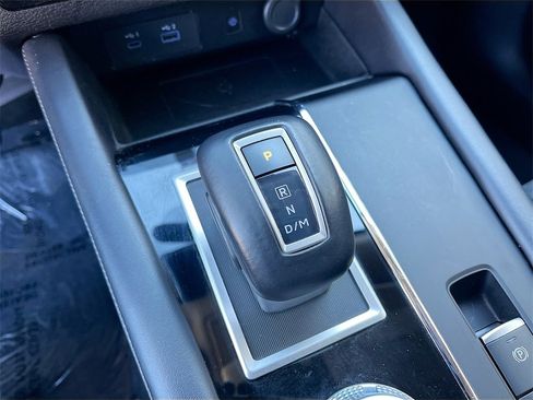 Used 2024 Mitsubishi Outlander FWD image 19