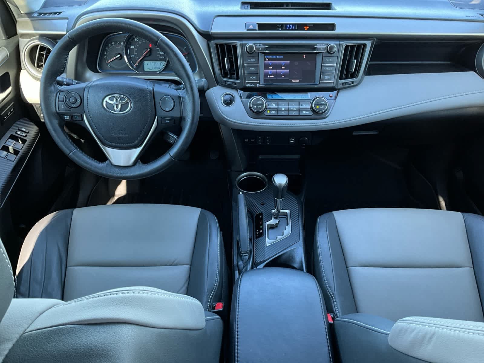 Used 2015 Toyota RAV4 Limited AWD/4WD image 10