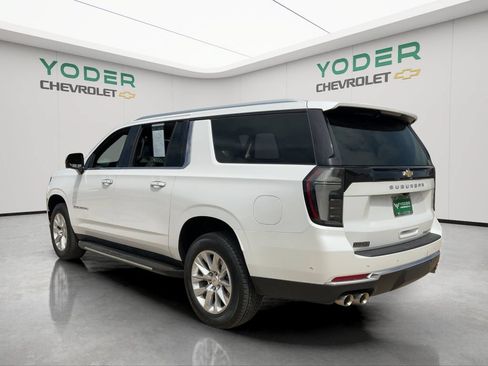 Used 2025 Chevrolet Suburban Premier AWD/4WD image 10