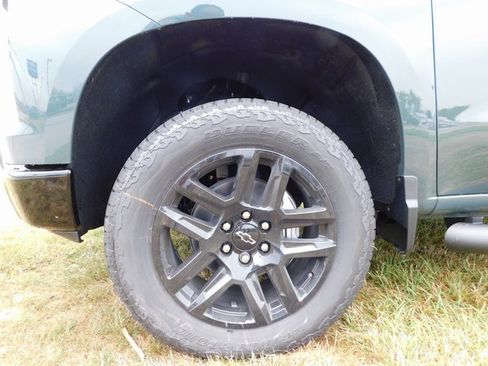 New 2026 Chevrolet Silverado 1500 Custom Trail Boss w/ Turbomax Blackout Package image 15