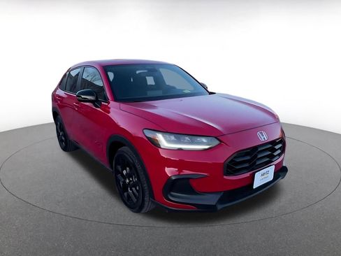 Used 2025 Honda HR-V Sport image 3