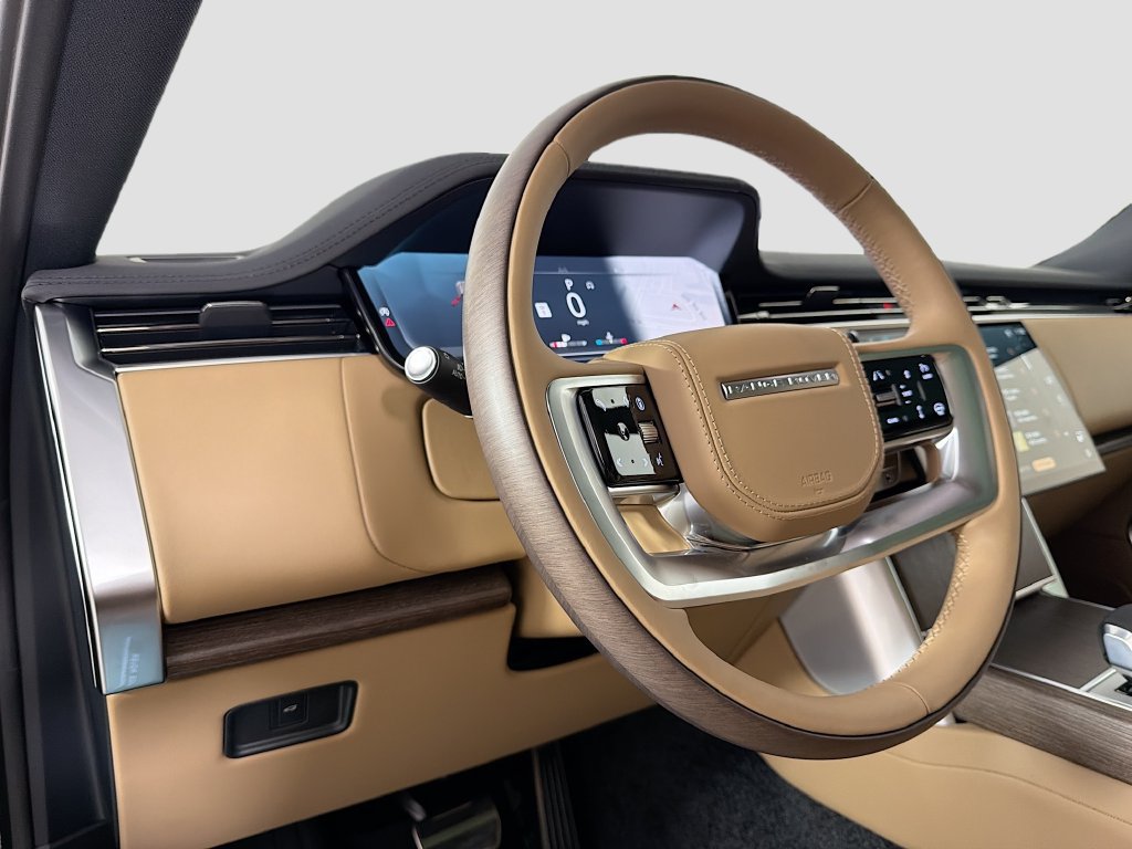 New 2026 Land Rover Range Rover Long Wheelbase SE AWD/4WD image 9