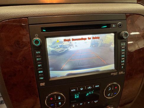 Used 2014 Chevrolet Tahoe LTZ image 24