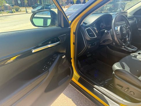 Used 2022 Kia Seltos SX AWD/4WD image 11