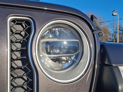 Used 2021 Jeep Gladiator Overland image 9