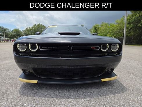 Used 2019 Dodge Challenger R/T RWD image 11