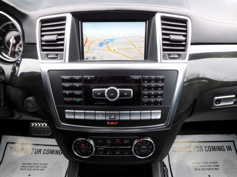 Used 2016 Mercedes-Benz GL 63 AMG 4MATIC image 11