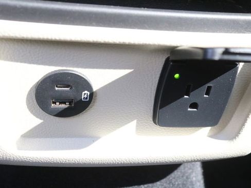 Used 2021 Ford Edge Titanium w/ Equipment Group 301A image 19