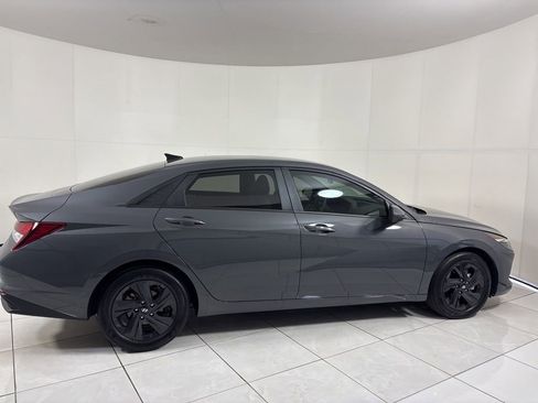 Used 2023 Hyundai Elantra SEL w/ Preferred Accessory Package image 6