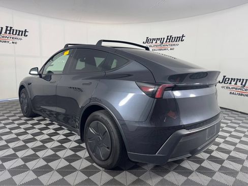 Used 2026 Tesla Model Y AWD image 8