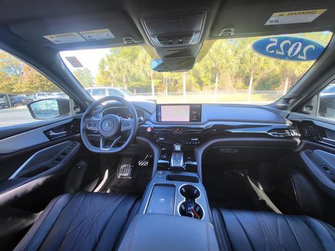 Used 2025 Acura MDX A-Spec image 16