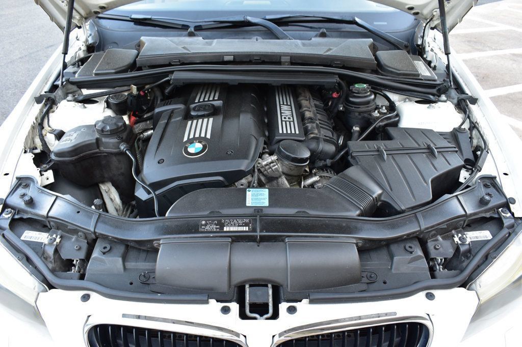 Used 2011 BMW 328i Sedan w/ Premium Pkg RWD image 12