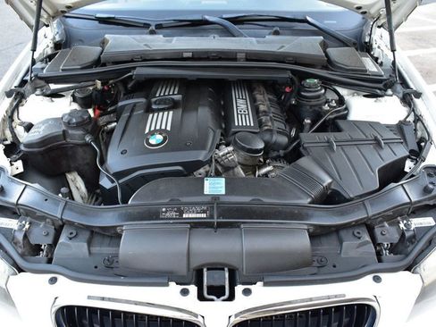 Used 2011 BMW 328i Sedan w/ Premium Pkg image 12