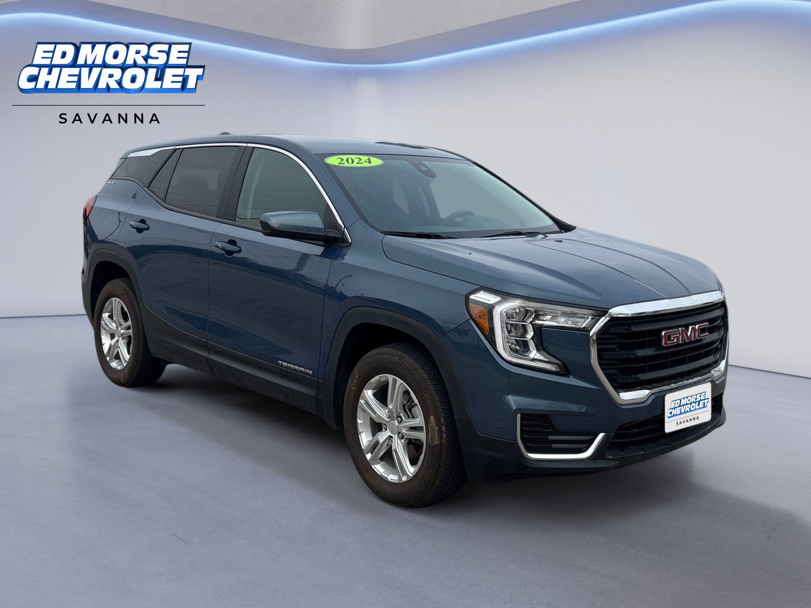 Used 2024 GMC Terrain SLE AWD/4WD image 7