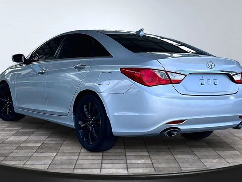 Used 2011 Hyundai Sonata SE FWD image 4