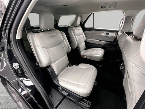Used 2025 Ford Explorer Active w/ Active Comfort Package AWD/4WD image 27