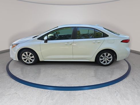 Used 2024 Toyota Corolla LE FWD image 8