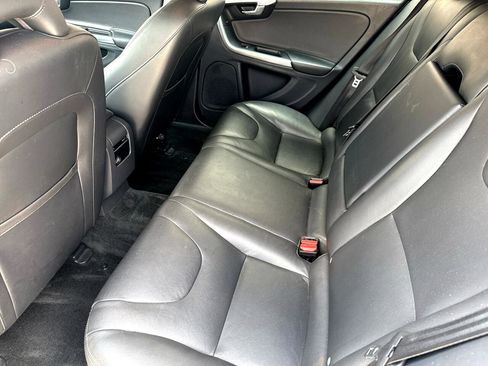 Used 2016 Volvo V60 T5 Premier image 38