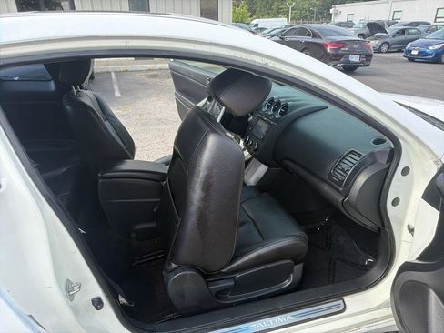 Used 2013 Nissan Altima 2.5 S w/ Premium Pkg FWD image 19