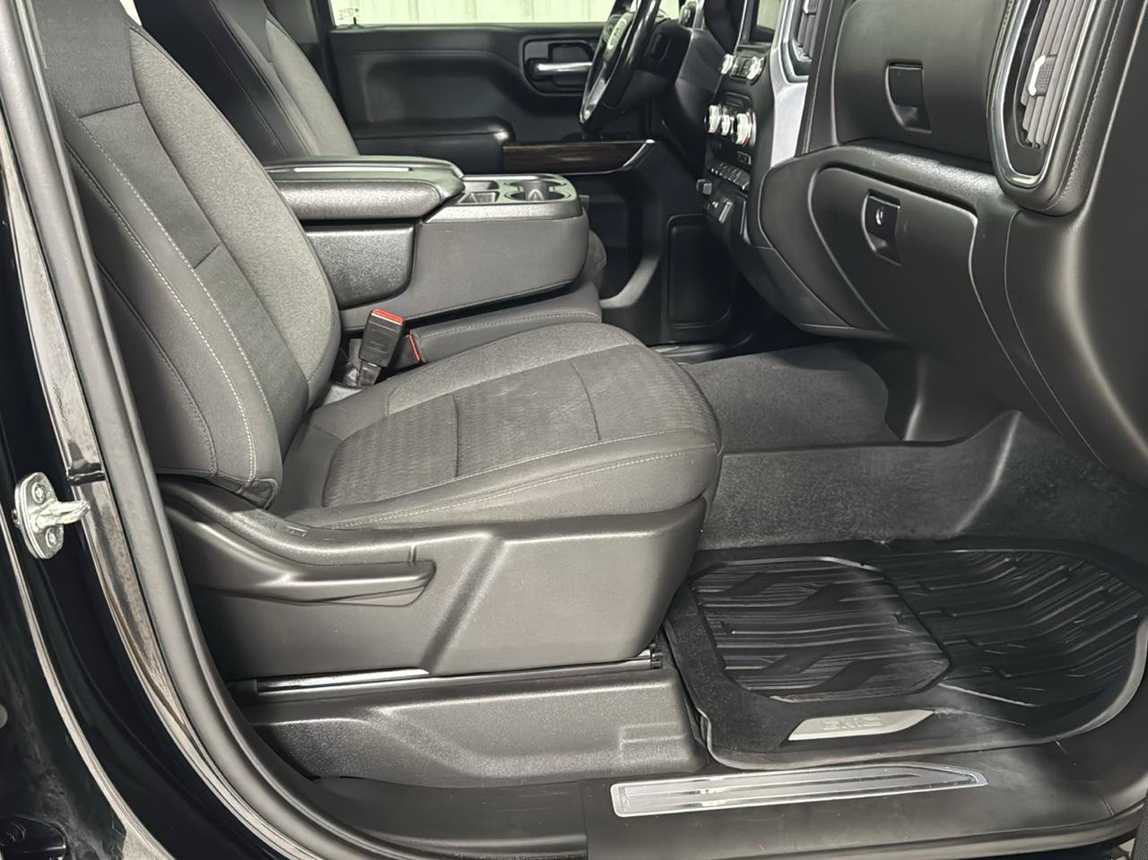 Used 2021 GMC Sierra 1500 SLE w/ X31 Off-Road Package AWD/4WD image 12