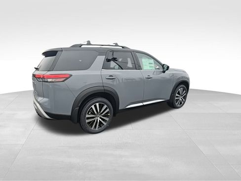 New 2025 Nissan Pathfinder Platinum w/ Cargo Package image 9