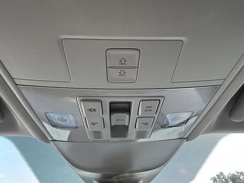 New 2025 Volkswagen Taos SE image 26