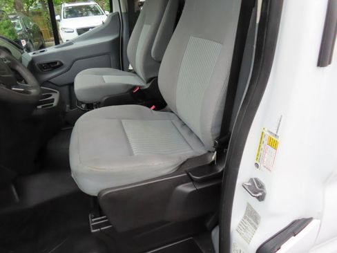 Used 2019 Ford Transit 250 148 Low Roof RWD image 9