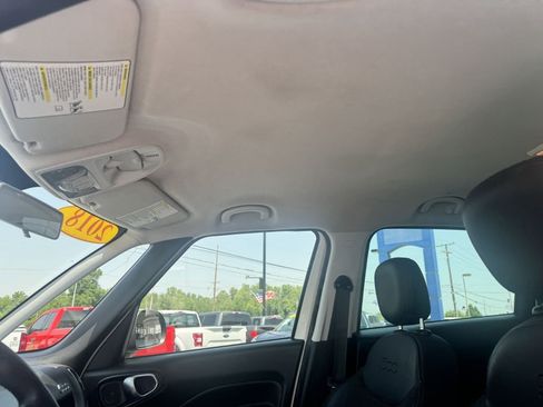 Used 2018 FIAT 500L Pop image 15