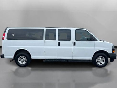 Used 2022 Chevrolet Express 3500 LS RWD image 7