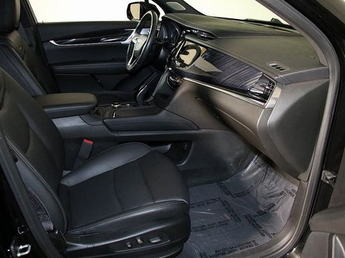 Used 2024 Cadillac XT6 Premium Luxury image 36