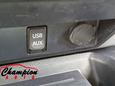 Used 2017 Toyota Tundra SR5 w/ SR5 Upgrade Package RWD image 25