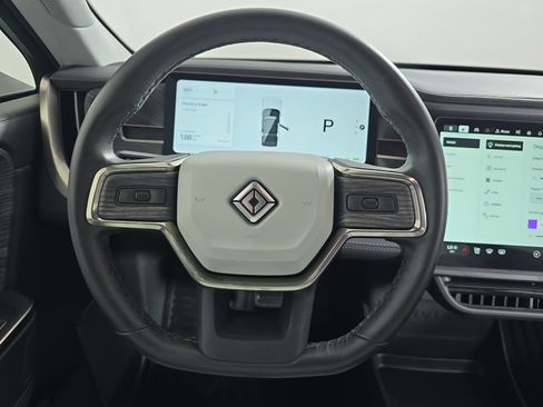 Used 2025 Rivian R1S Adventure AWD/4WD image 28