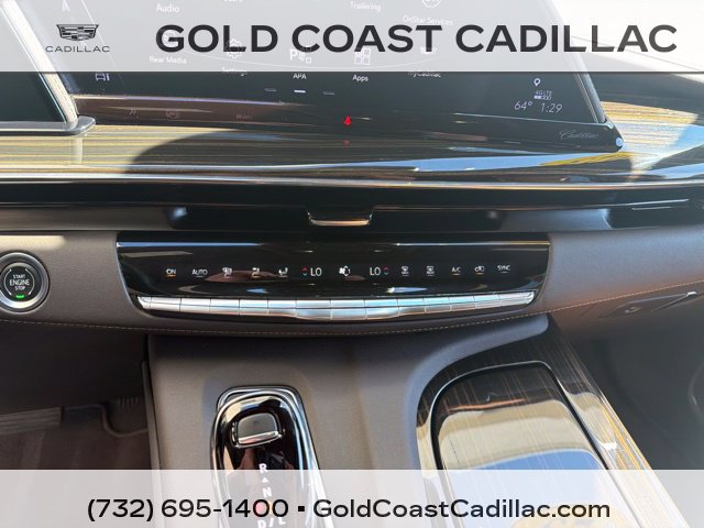 Certified 2023 Cadillac Escalade ESV Premium Luxury w/ Performance Package AWD/4WD image 31
