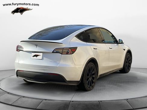Used 2020 Tesla Model Y Performance image 3