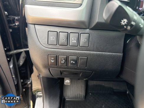Used 2019 Toyota Highlander Limited Platinum w/ Protection Package #3 image 14