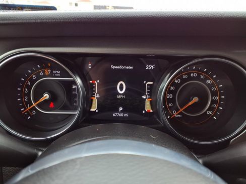 Used 2023 Jeep Gladiator Overland w/ Cold Weather Group image 2