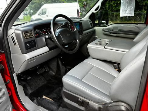Used 2002 Ford F250 4x4 Regular Cab Super Duty image 11