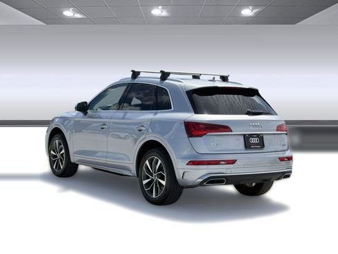 Certified 2023 Audi Q5 2.0T Premium w/ Convenience Package AWD/4WD image 3