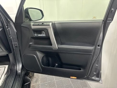Used 2021 Toyota 4Runner SR5 AWD/4WD image 15
