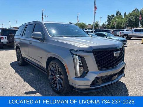 Used 2026 Cadillac Escalade V w/ LPO, Onyx Lite Package AWD/4WD image 4