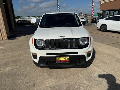Used 2020 Jeep Renegade Sport w/ UConnect 7.0 Group FWD image 2