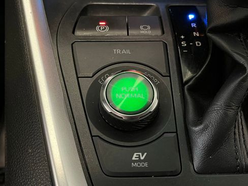 Used 2021 Toyota RAV4 XSE w/ XSE Grade Weather Package AWD/4WD image 28